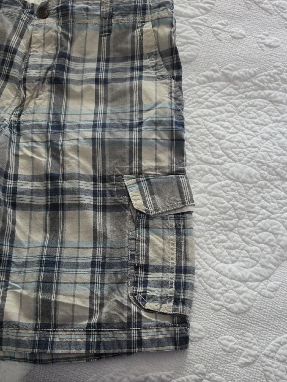 Aeropostale Men’s Plaid Cargo Shorts - Blue & White